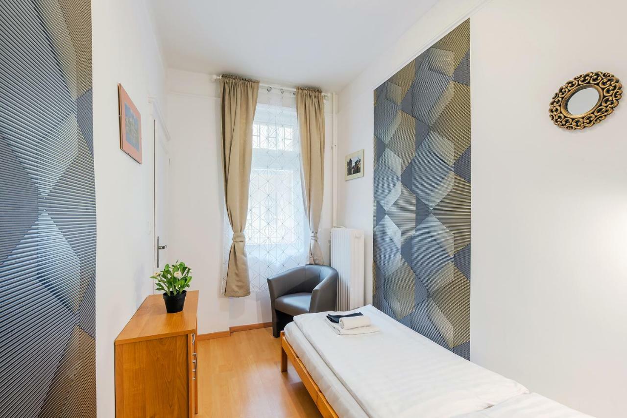 Parking, Ac, Wifi 2 Room Apartment In The Center Budapest Eksteriør bilde