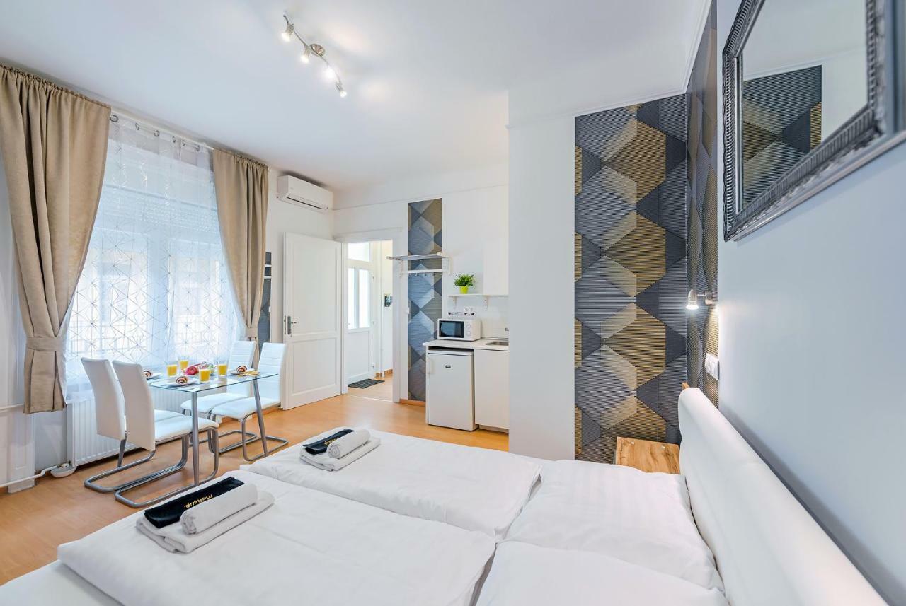 Parking, Ac, Wifi 2 Room Apartment In The Center Budapest Eksteriør bilde